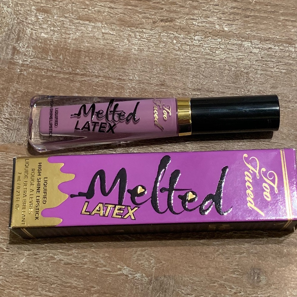 Too Faced Melted Latex lipstick💄- “Twilight Zone”